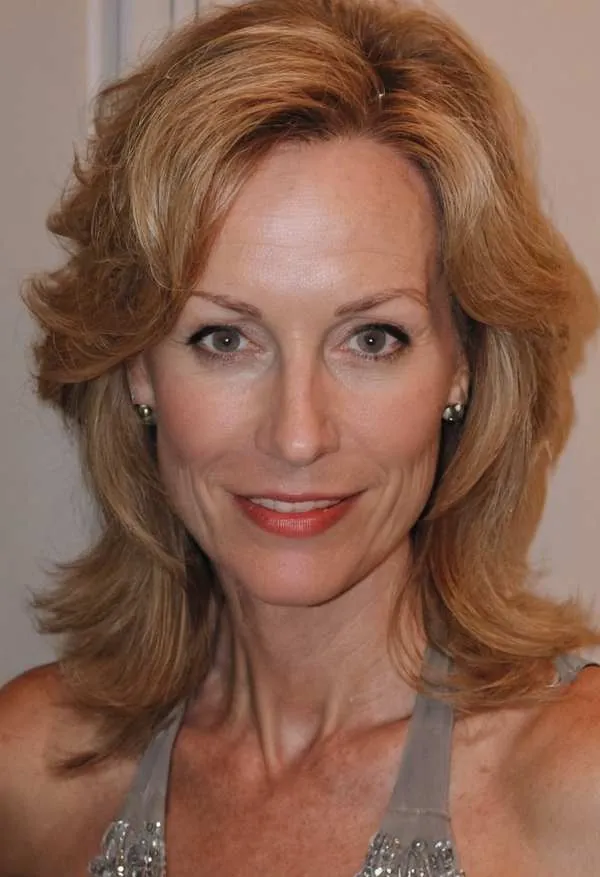 Gloria, 53