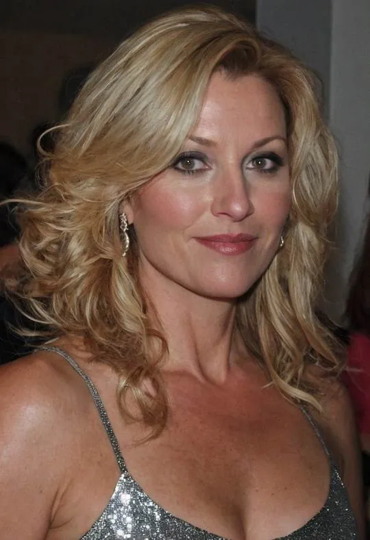 Amparo, 51