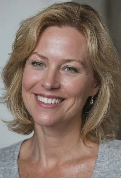 Sara, 53